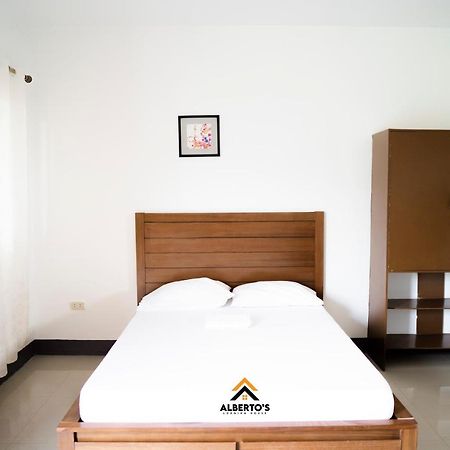 Alberto'S Lodging House Маривелес Экстерьер фото